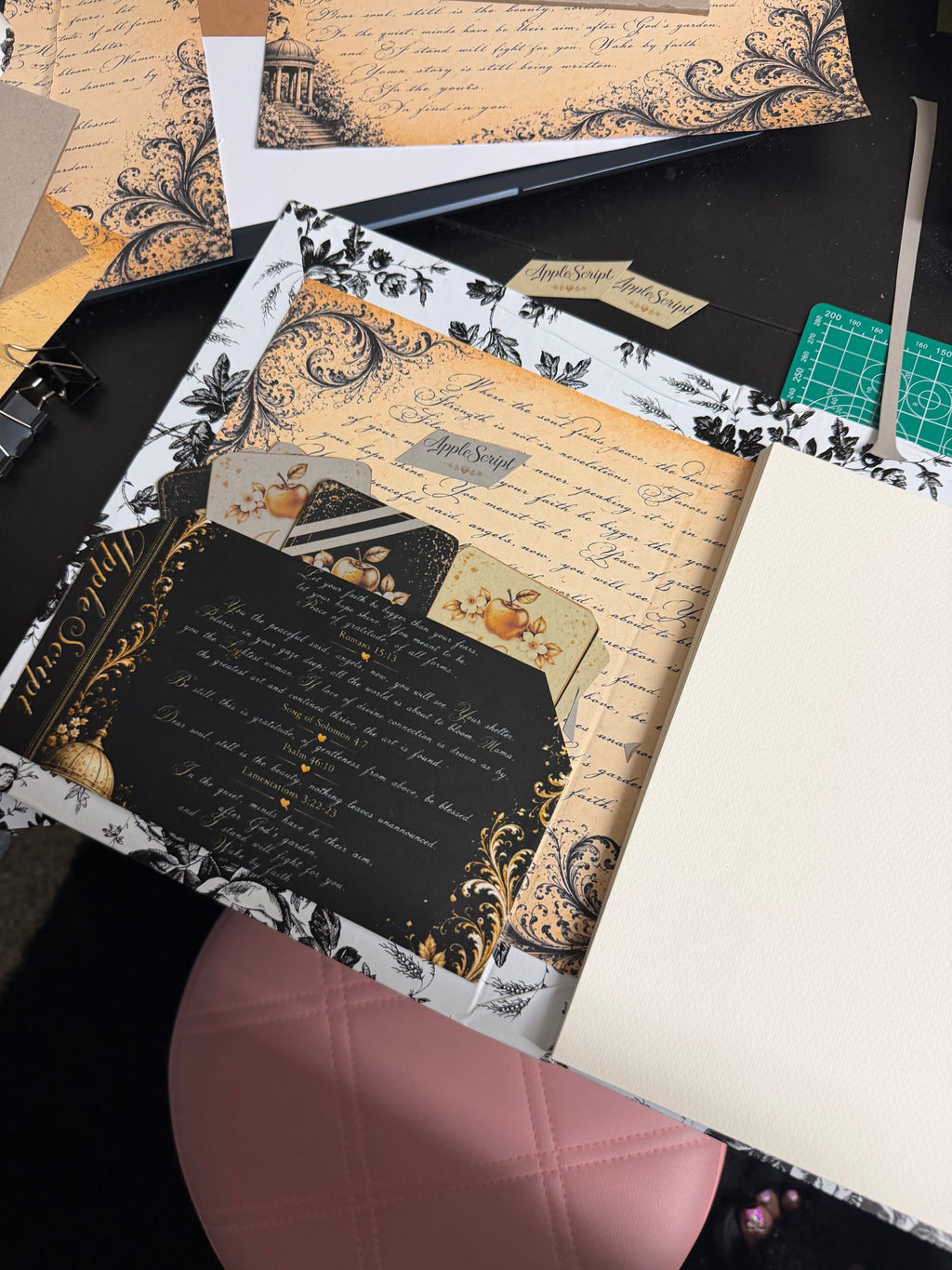 AppleScript Notepad Binder – Vintage Faith Collection