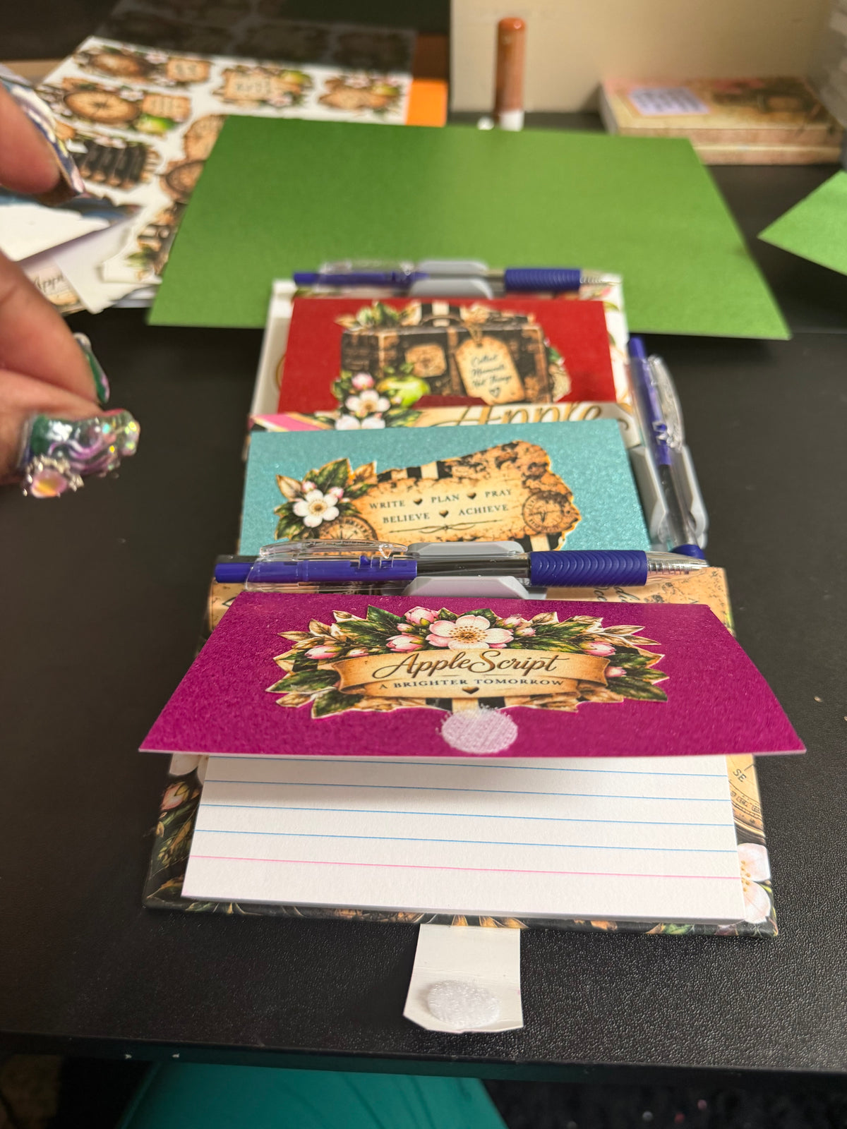 AppleScript Small Desk Notepad Station